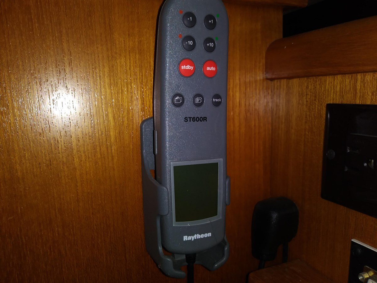 2001-riviera-42-15ce22