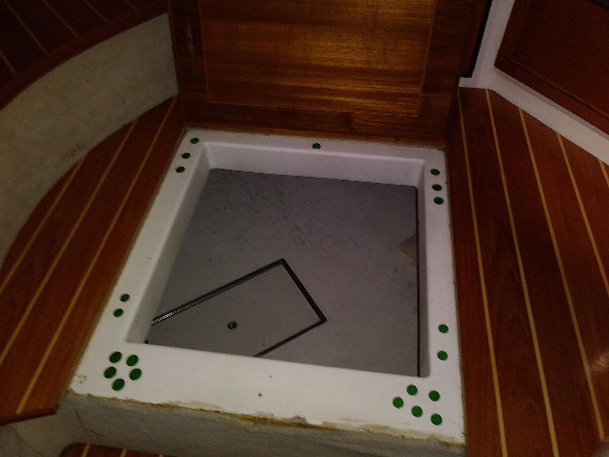 2001-riviera-42-15ce22