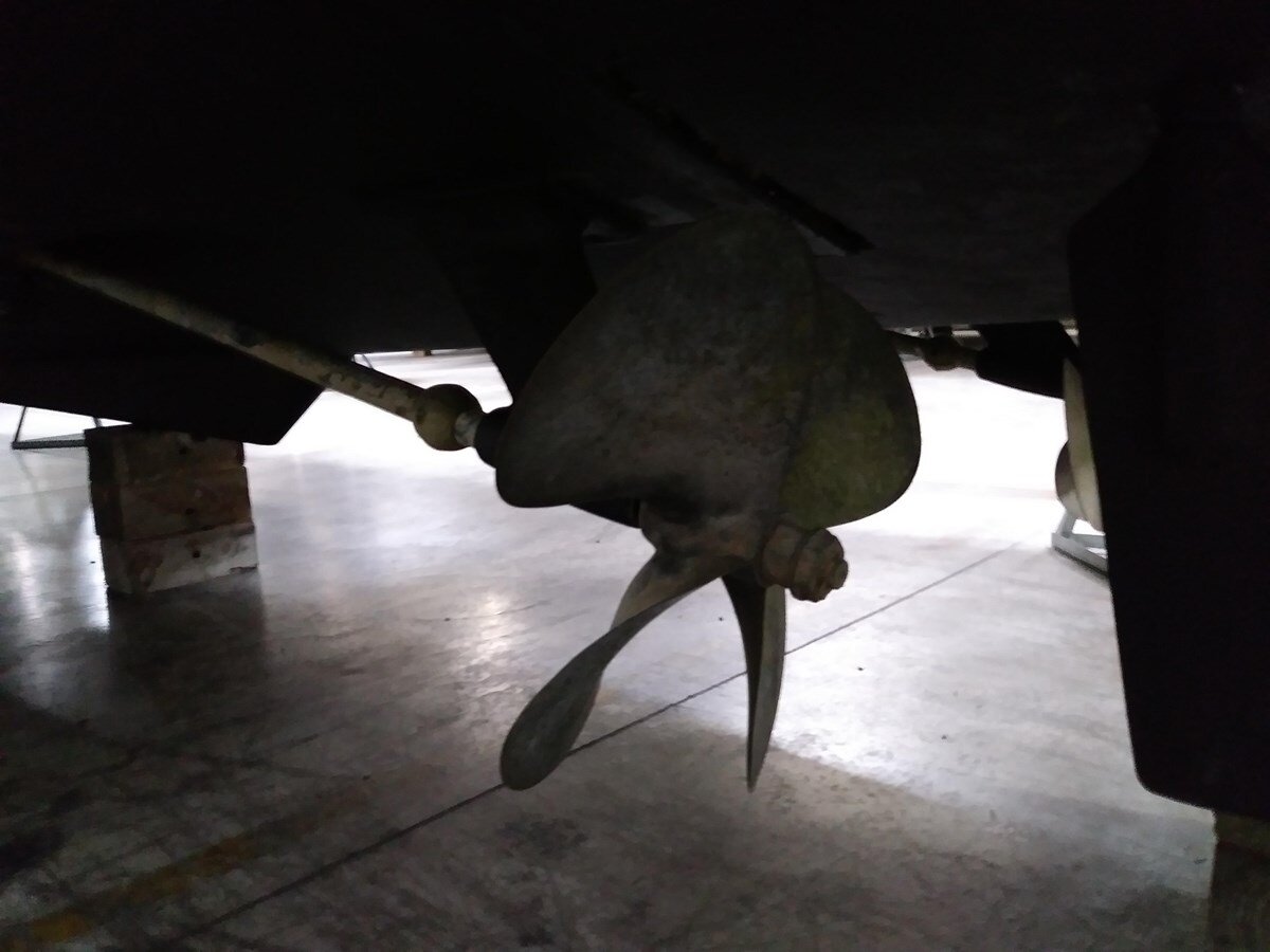 2001-riviera-42-15ce22