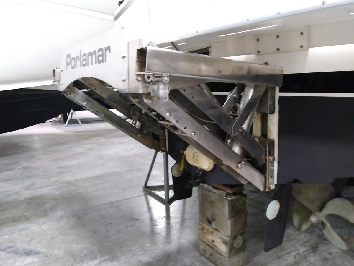 2001-riviera-42-15ce22