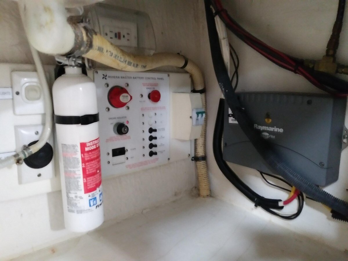 2001-riviera-42-15ce22