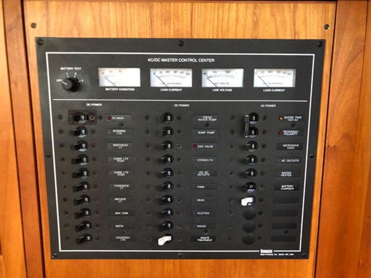 2001-sabre-yachts-36-2-84bb95