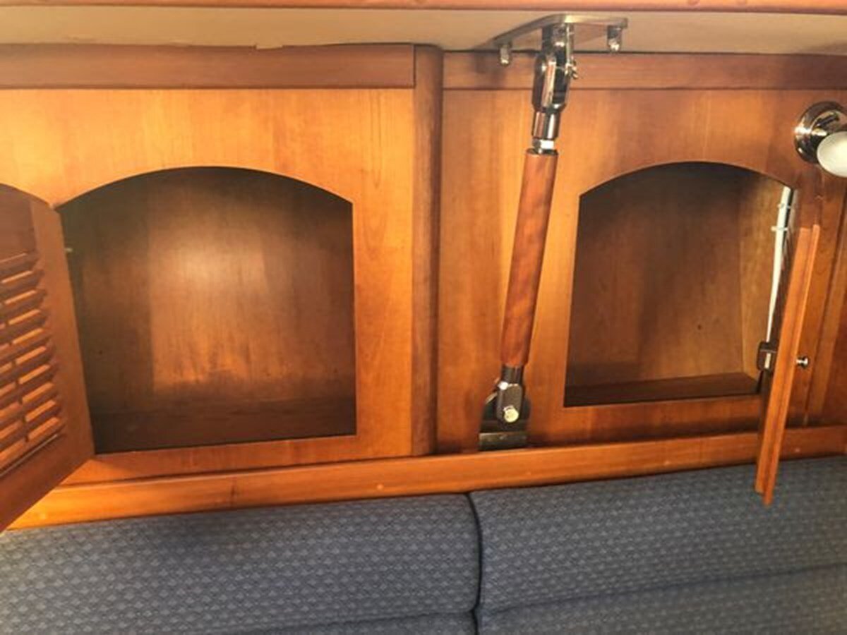 2001-sabre-yachts-36-2-84bb95