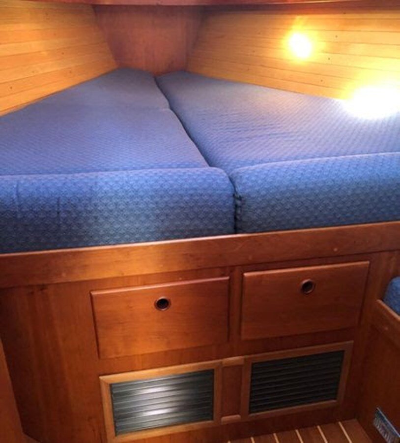 2001-sabre-yachts-36-2-84bb95