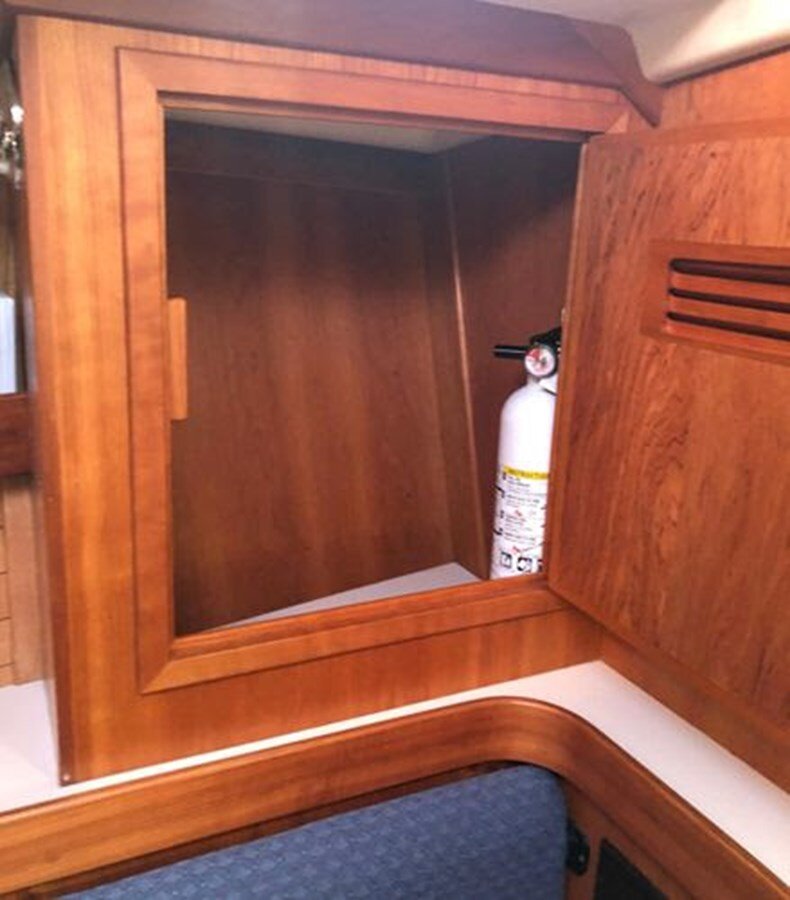 2001-sabre-yachts-36-2-84bb95