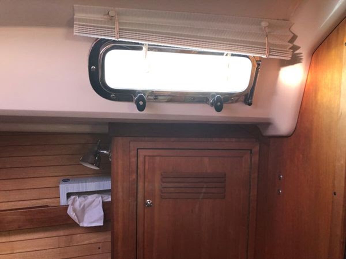 2001-sabre-yachts-36-2-84bb95