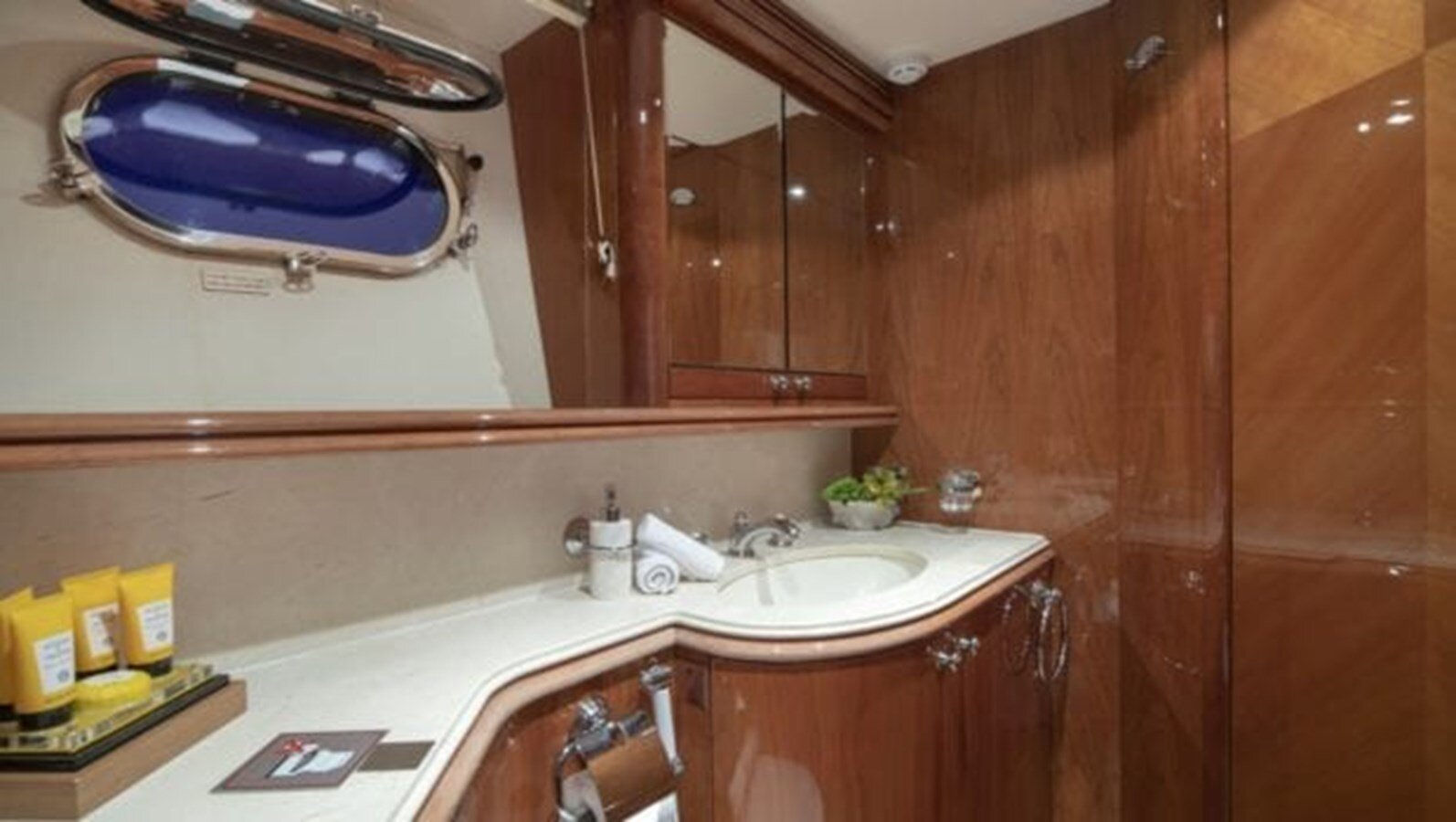 2001 SUNSEEKER 101' 11