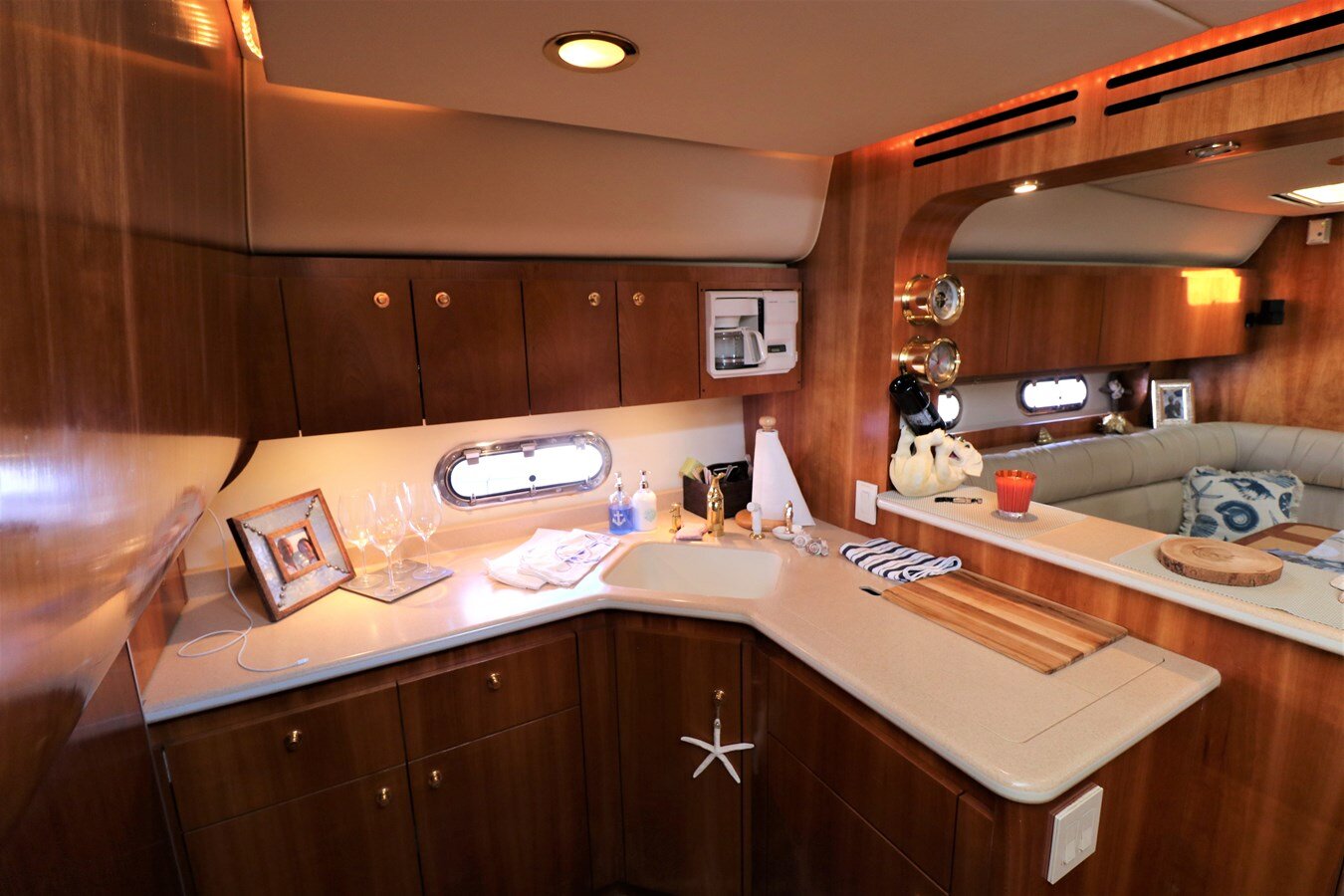 2001-tiara-55-42bf18