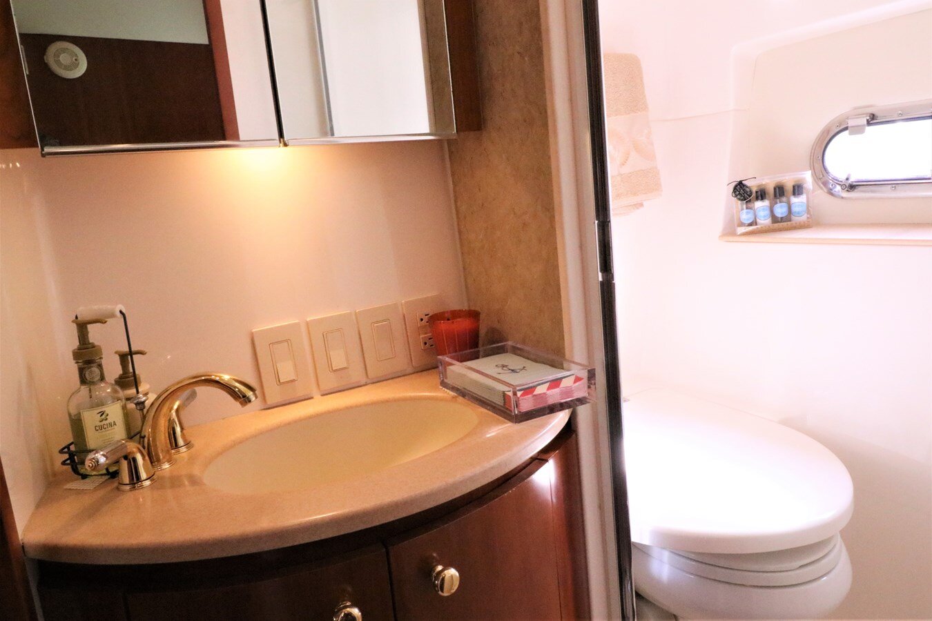 2001-tiara-55-42bf18