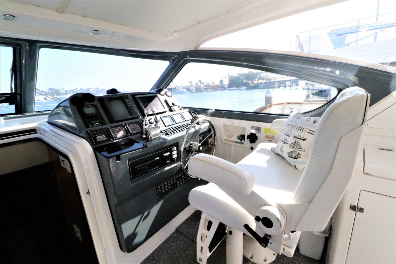 2001-tiara-55-42bf18