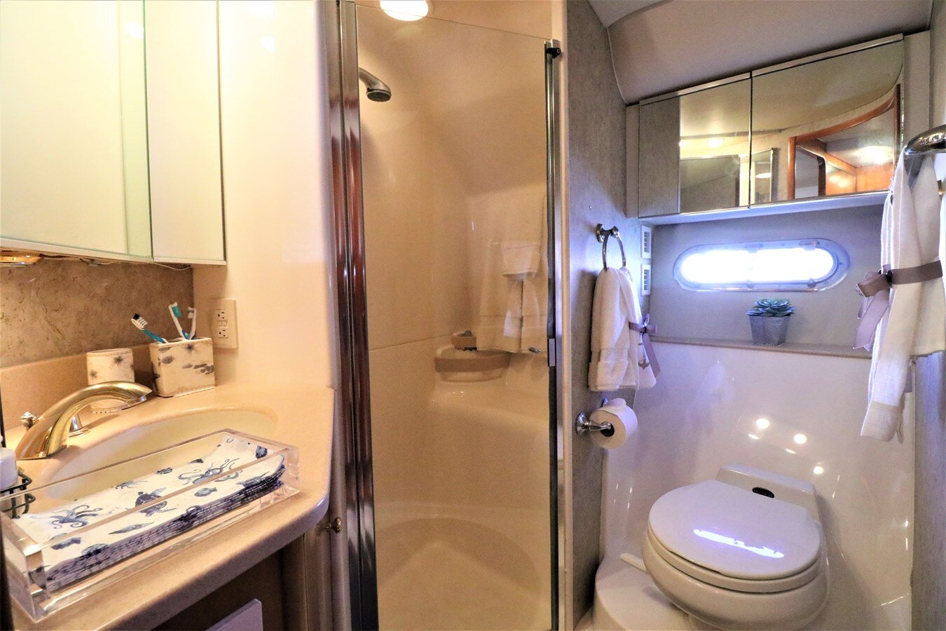 2001-tiara-55-42bf18