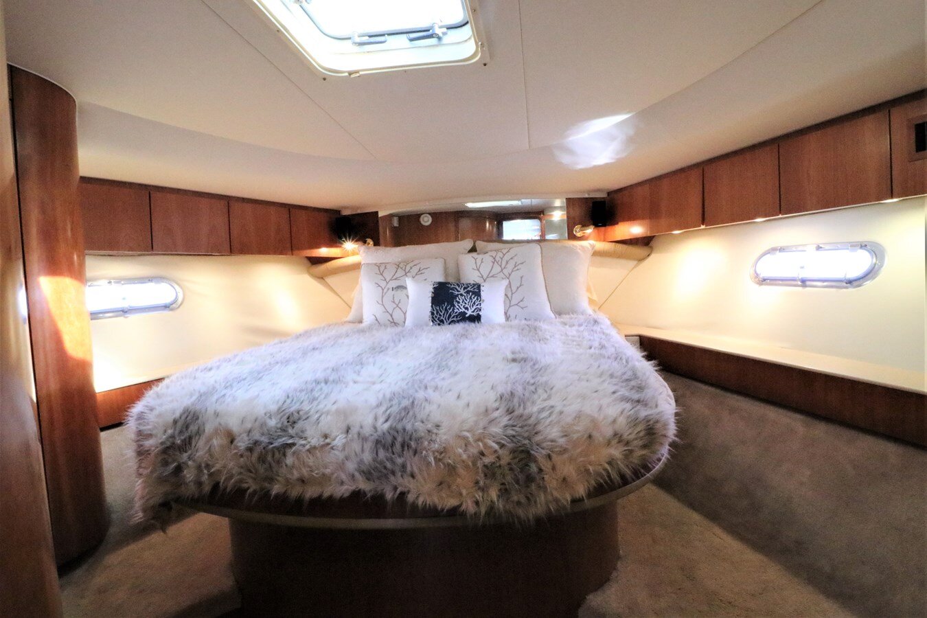 2001-tiara-55-42bf18