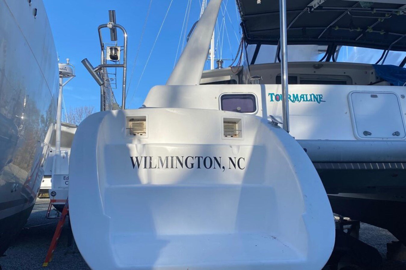 2001-voyage-yachts-43-8-c7ab97