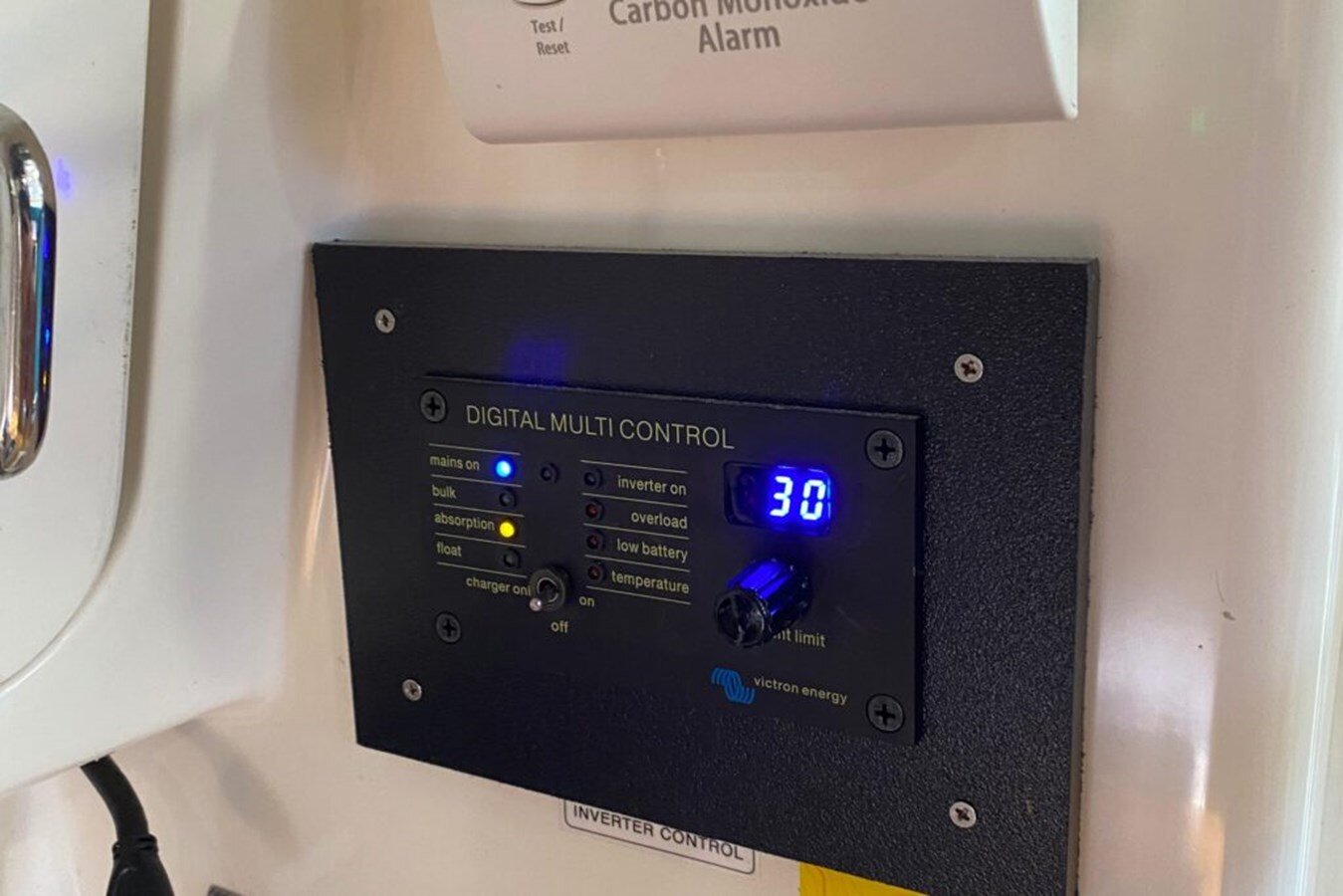 2001-voyage-yachts-43-8-c7ab97