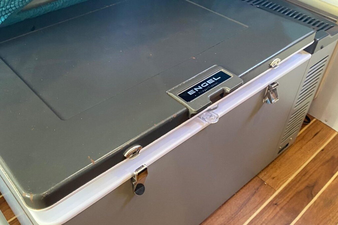 2001-voyage-yachts-43-8-c7ab97