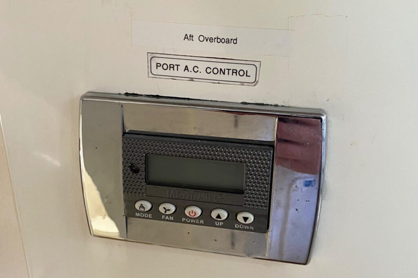 2001-voyage-yachts-43-8-c7ab97