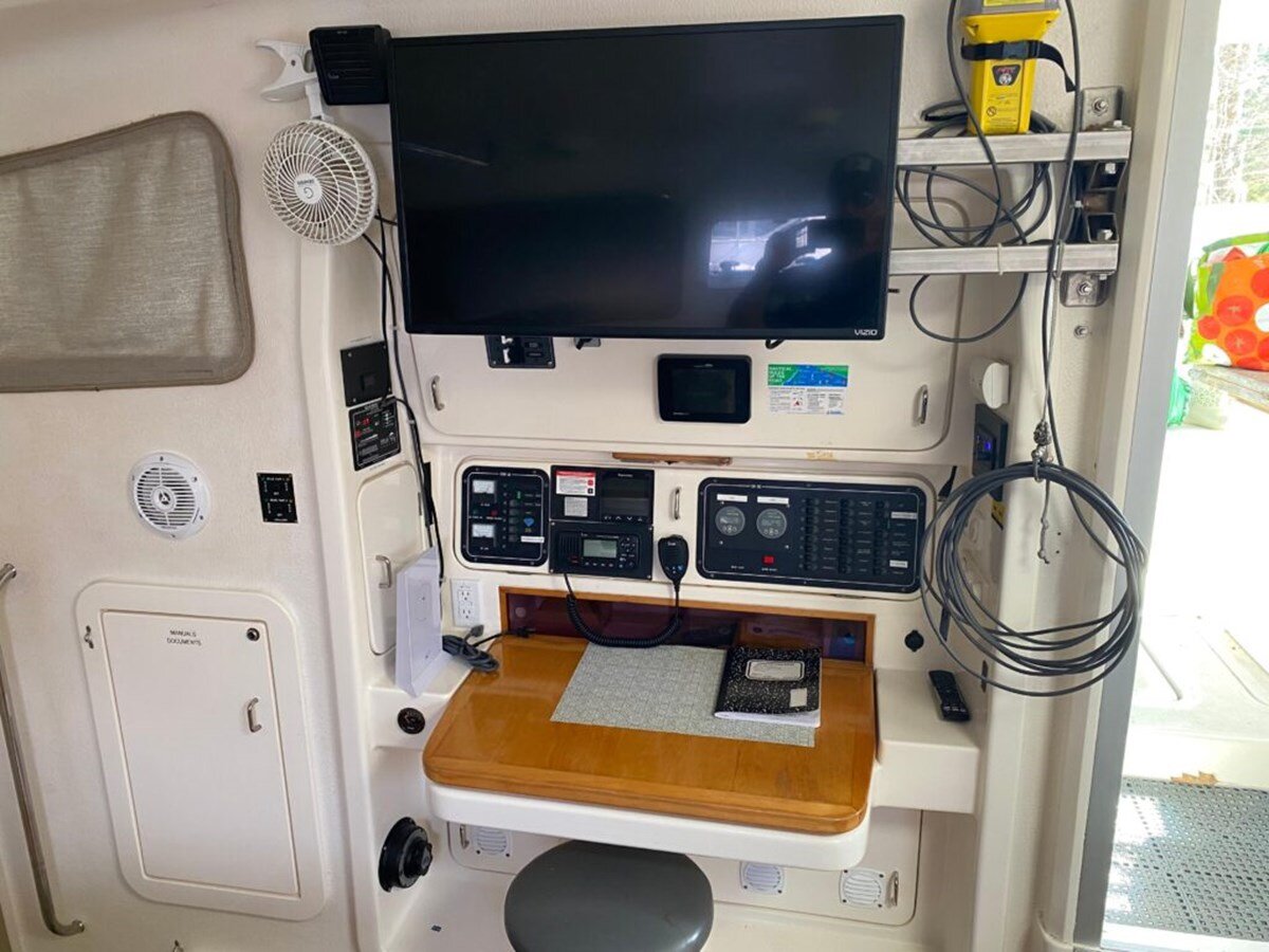 2001-voyage-yachts-43-8-c7ab97