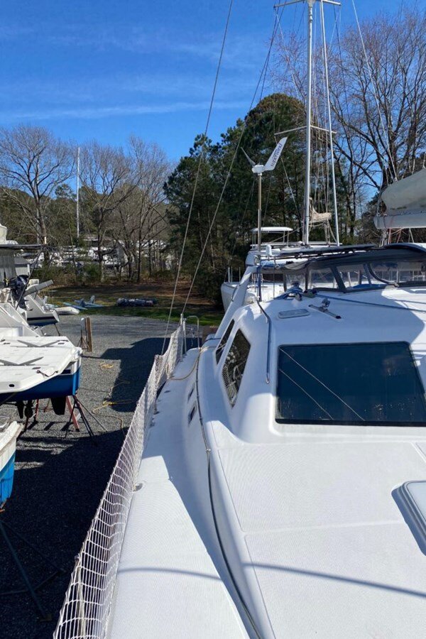 2001-voyage-yachts-43-8-c7ab97