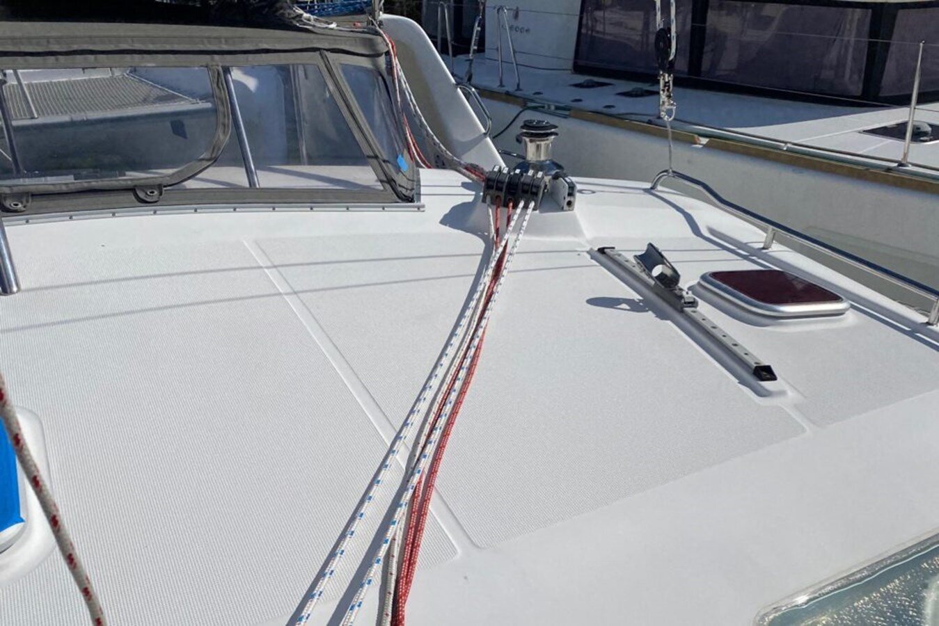 2001-voyage-yachts-43-8-c7ab97