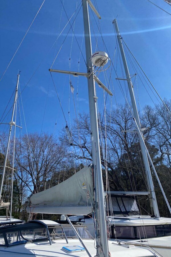 2001-voyage-yachts-43-8-c7ab97