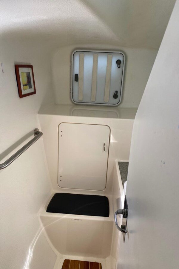 2001-voyage-yachts-43-8-c7ab97