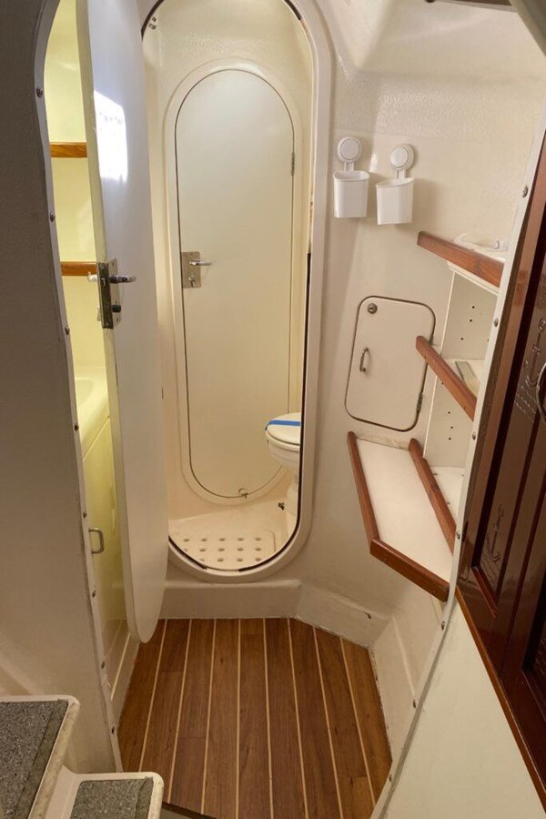 2001-voyage-yachts-43-8-c7ab97