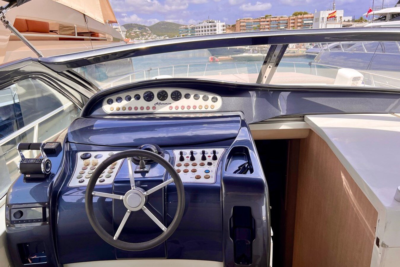 2002-alfamarine-62-3-ad4412