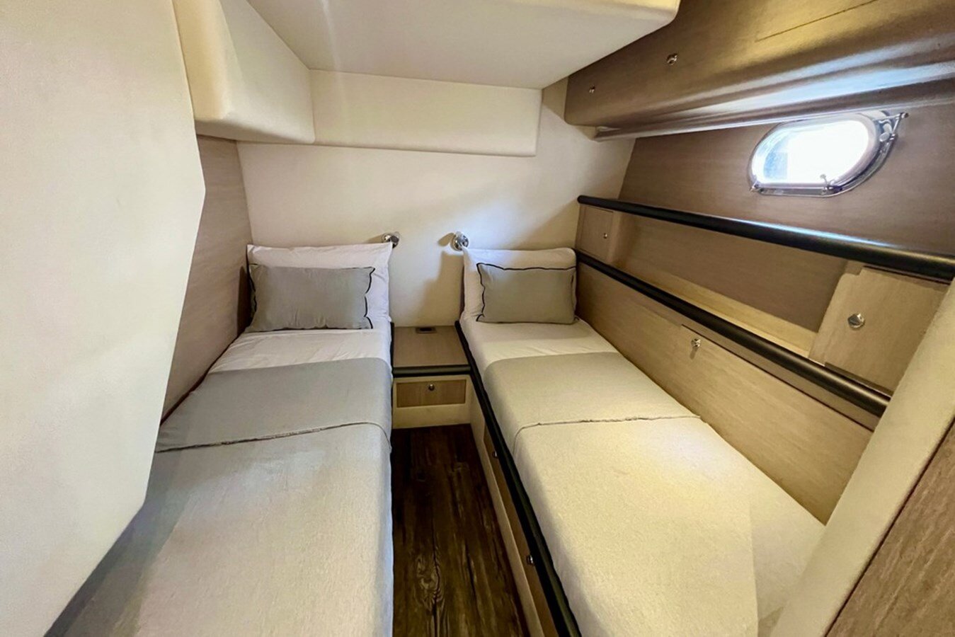 2002-alfamarine-62-3-ad4412