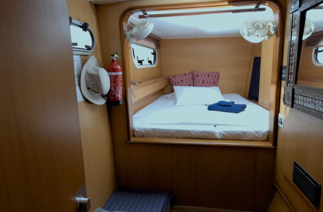 2002-catana-58-c384d6