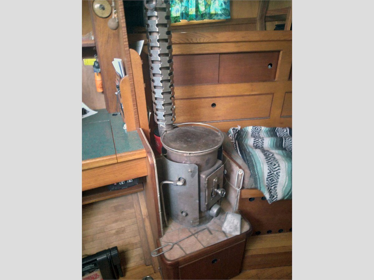 2002-custom-steel-yachts-37-1-d82d9f