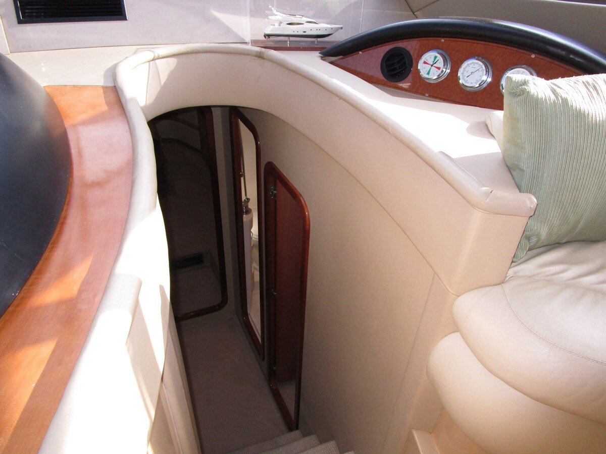 2002-ferretti-yachts-59-78d395