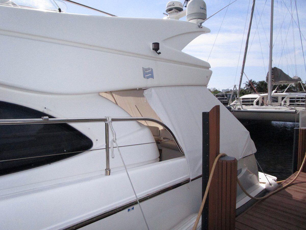 2002-ferretti-yachts-59-78d395