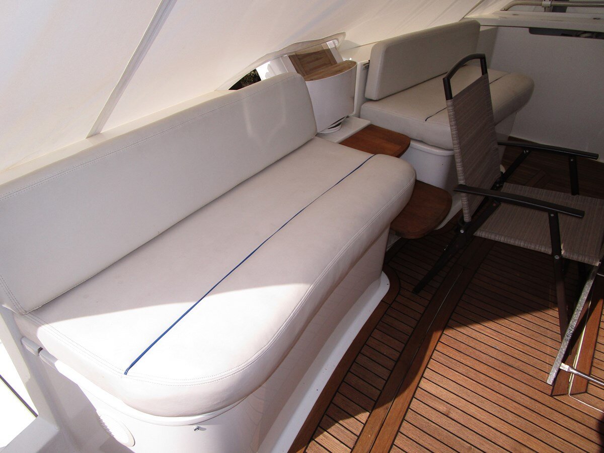 2002-ferretti-yachts-59-78d395