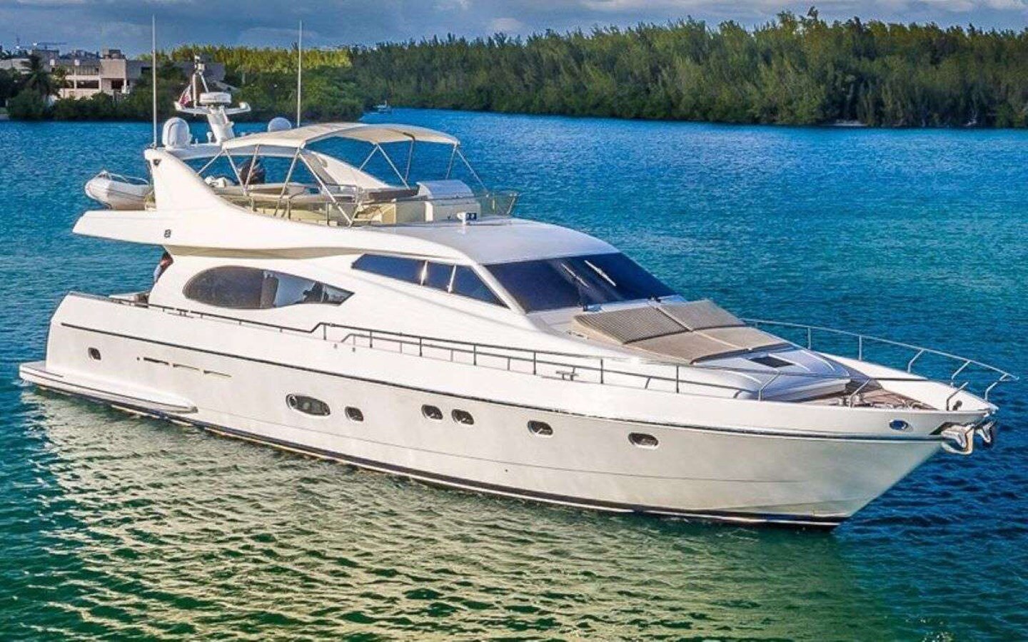 2002-ferretti-yachts-72-4-05caa3