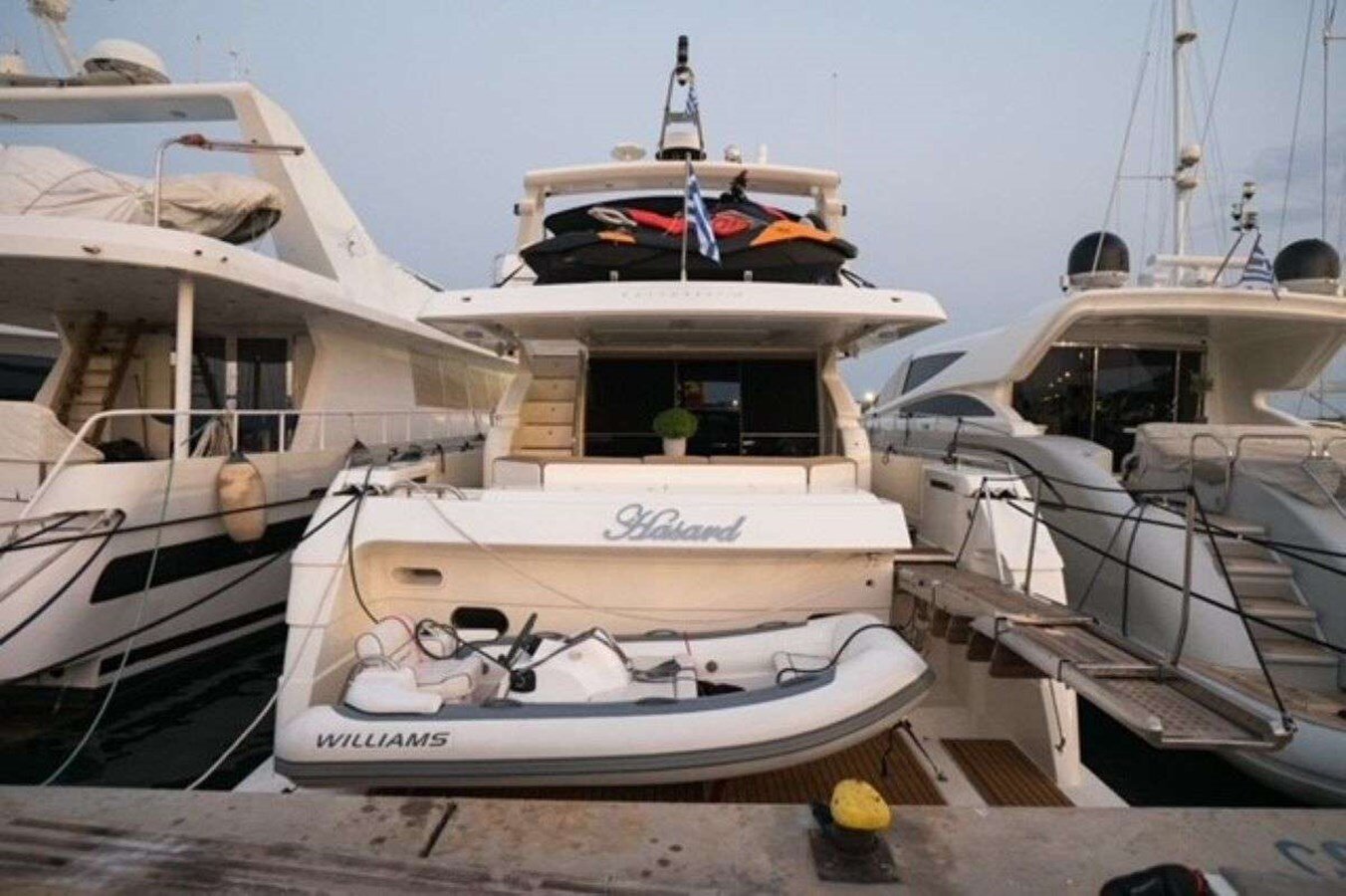 2002 FERRETTI YACHTS 72' 4