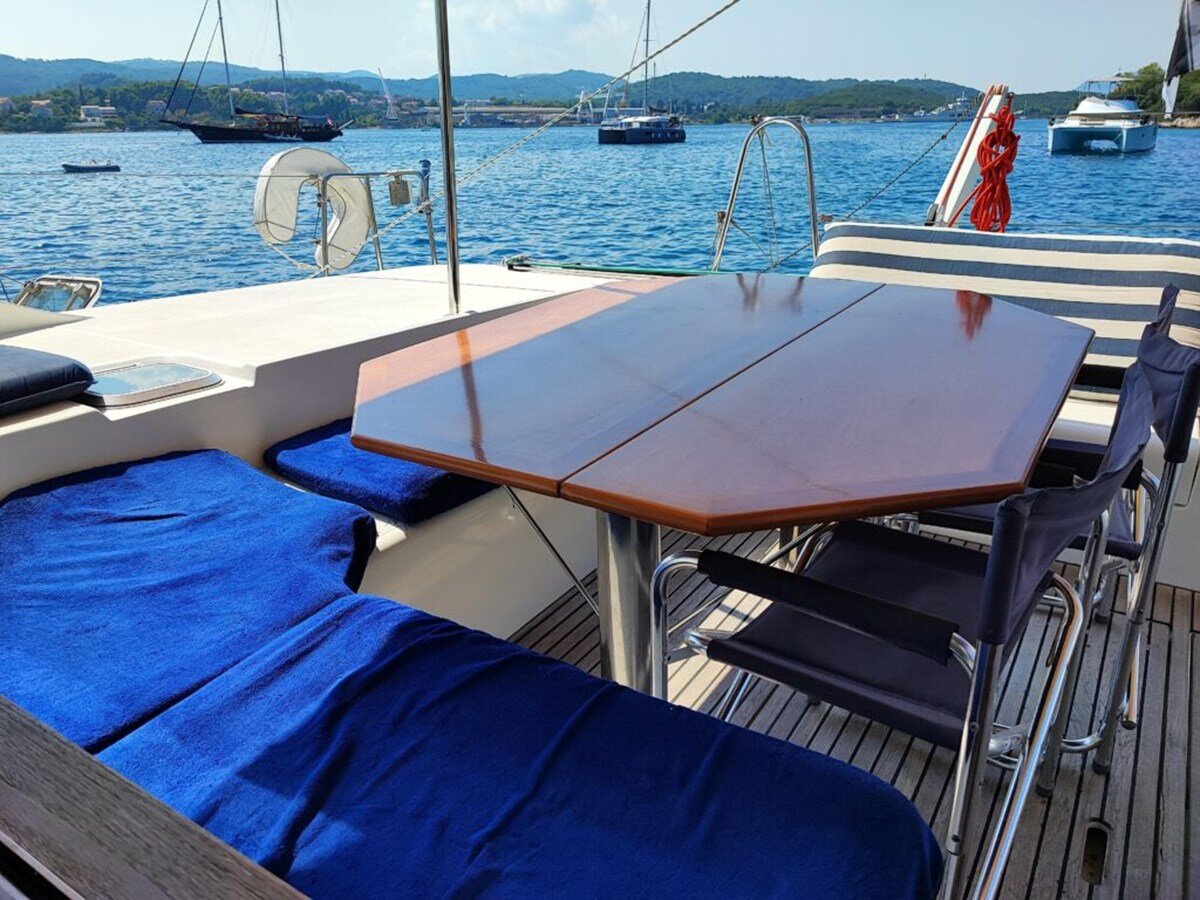 2002-lagoon-46-3-a28fa7