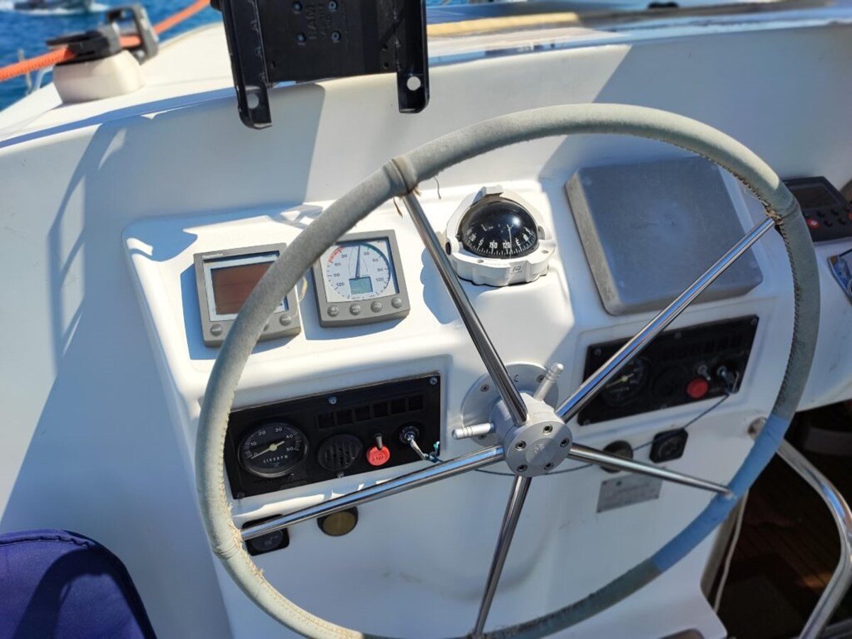 2002-lagoon-46-3-a28fa7