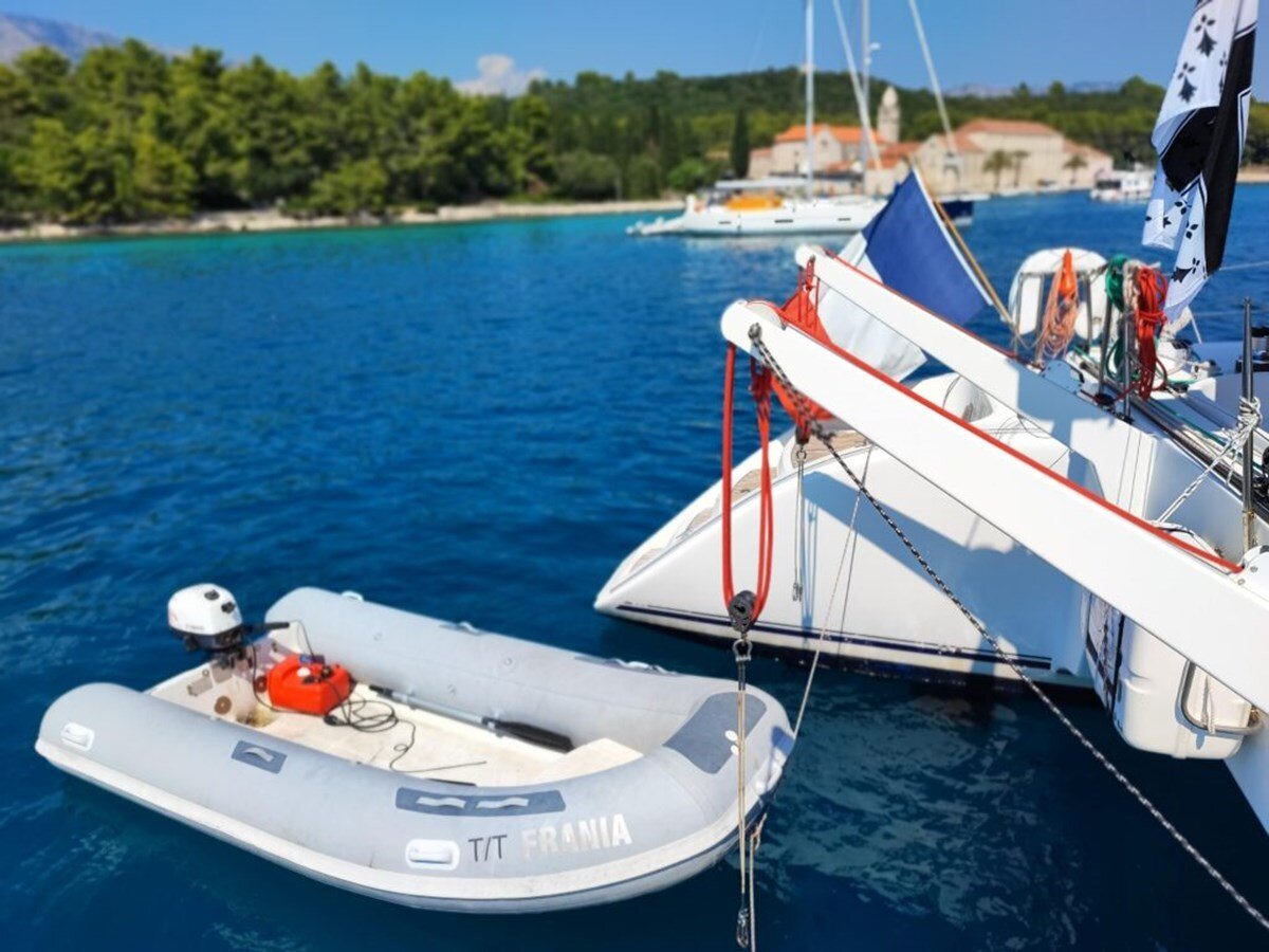 2002-lagoon-46-3-a28fa7