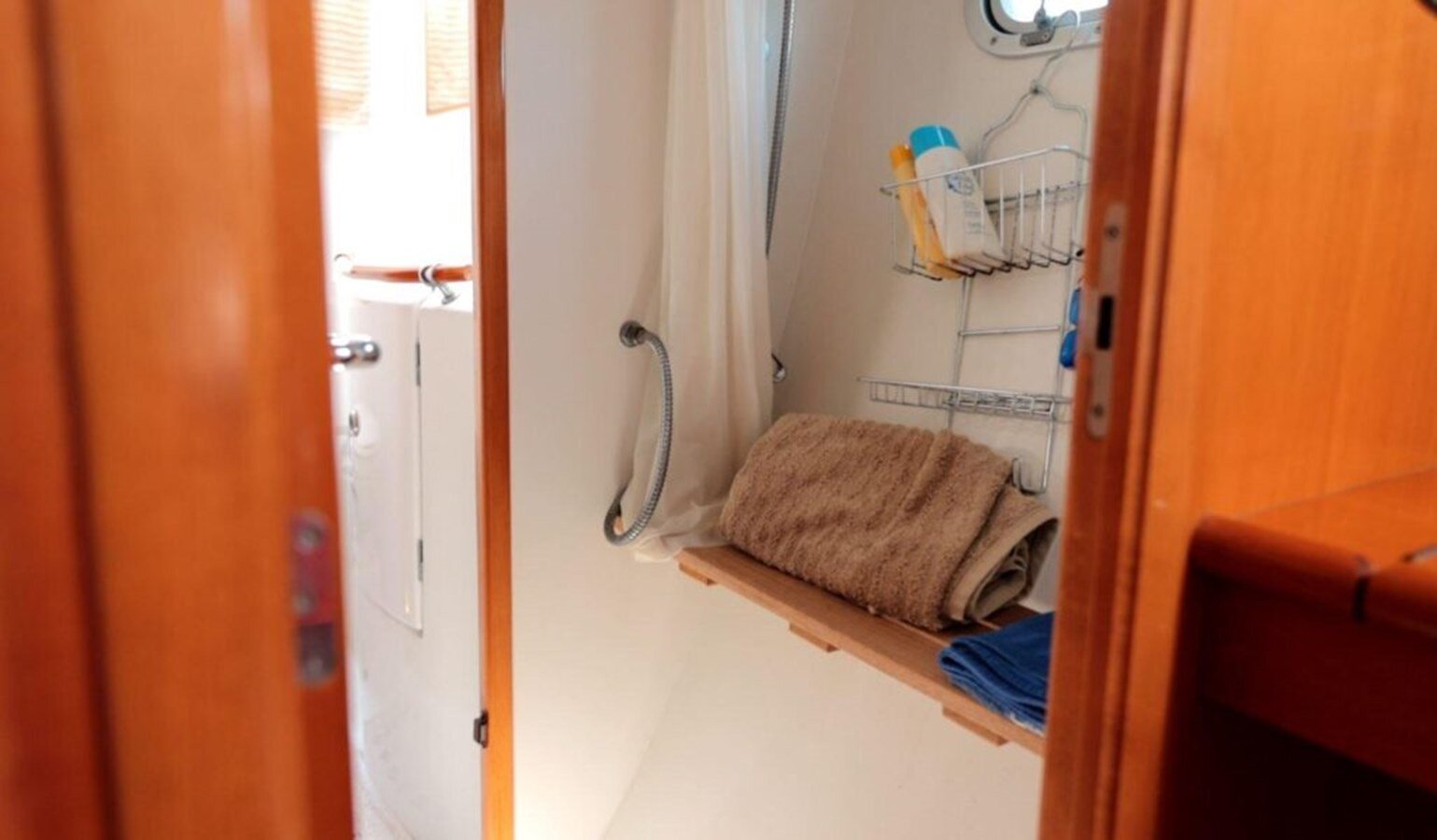 2002-lagoon-46-3-a28fa7