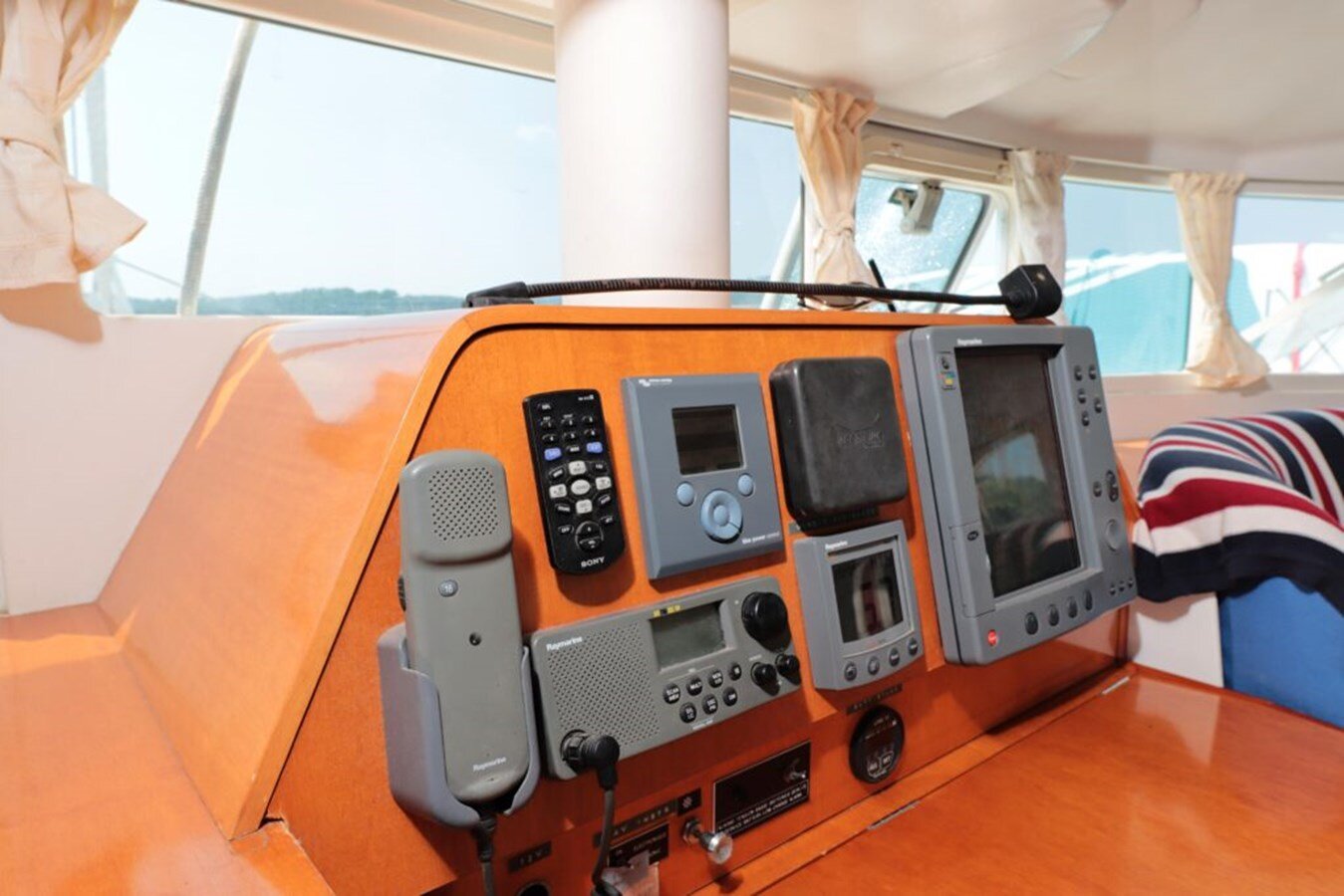 2002-lagoon-46-3-a28fa7