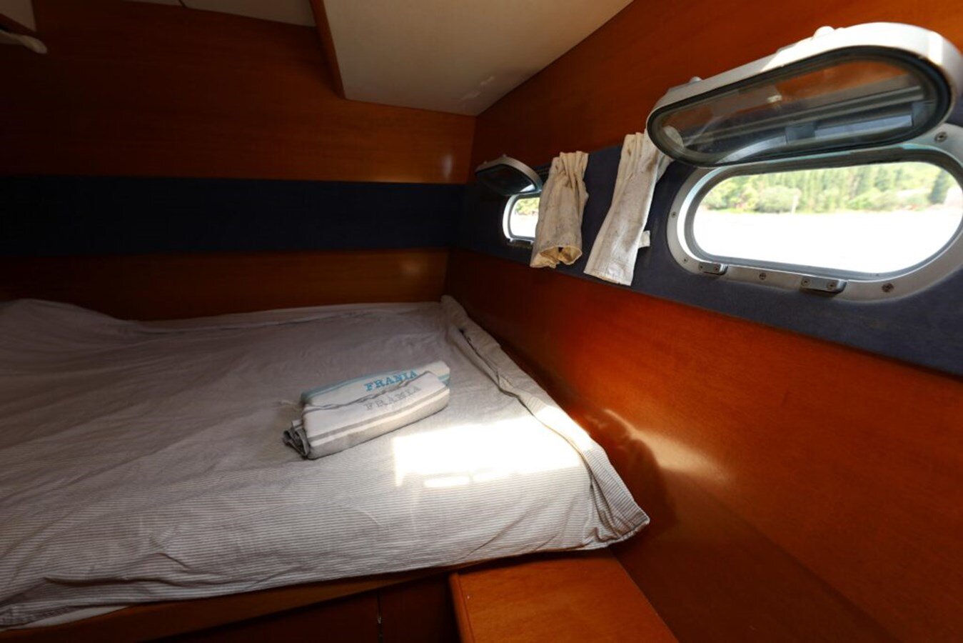 2002-lagoon-46-3-a28fa7