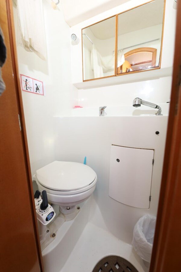 2002-lagoon-46-3-a28fa7