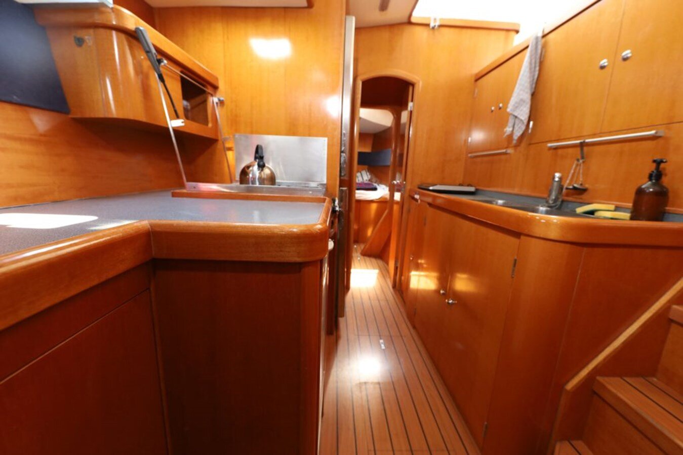 2002-lagoon-46-3-a28fa7