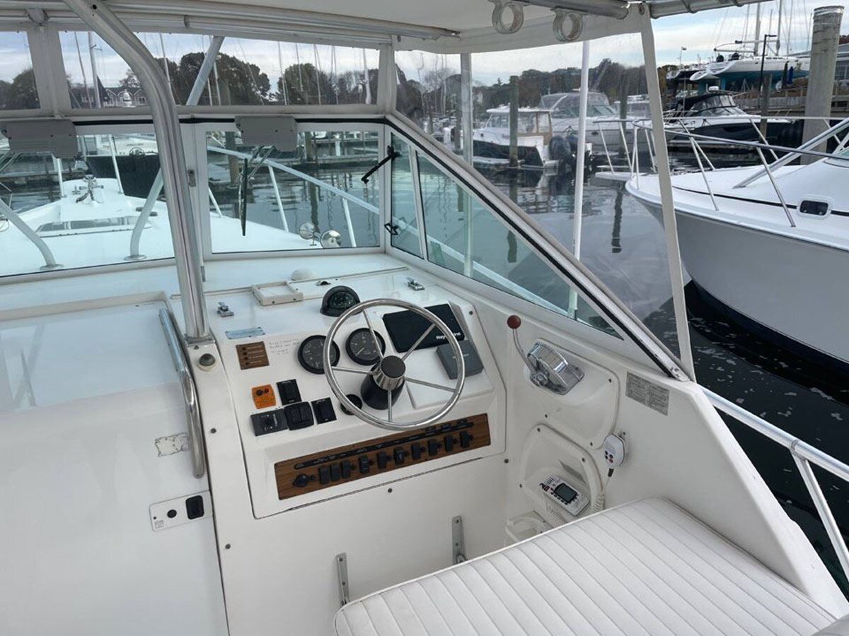 2002-luhrs-33-1-16c179