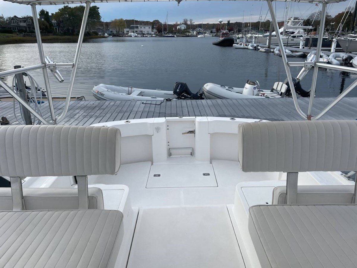 2002-luhrs-33-1-16c179