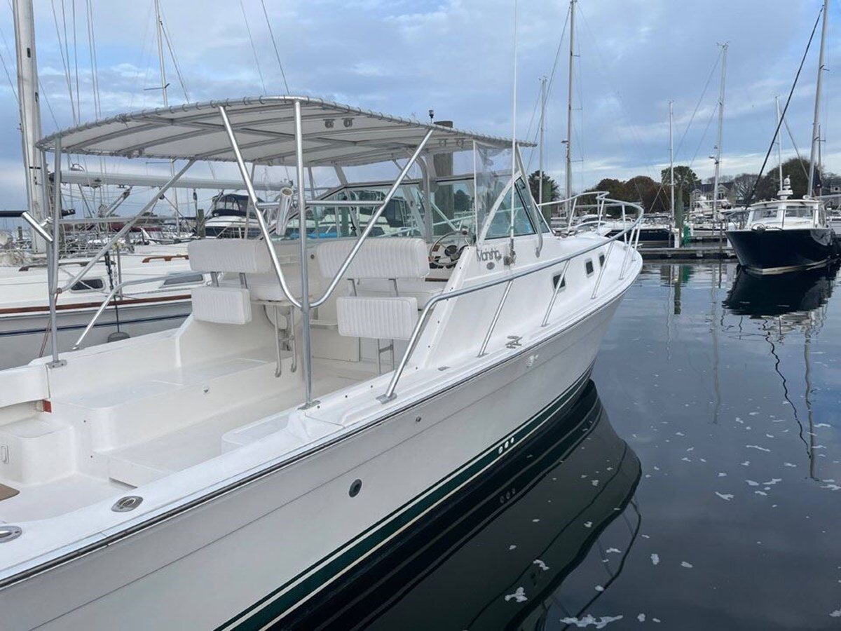 2002-luhrs-33-1-16c179