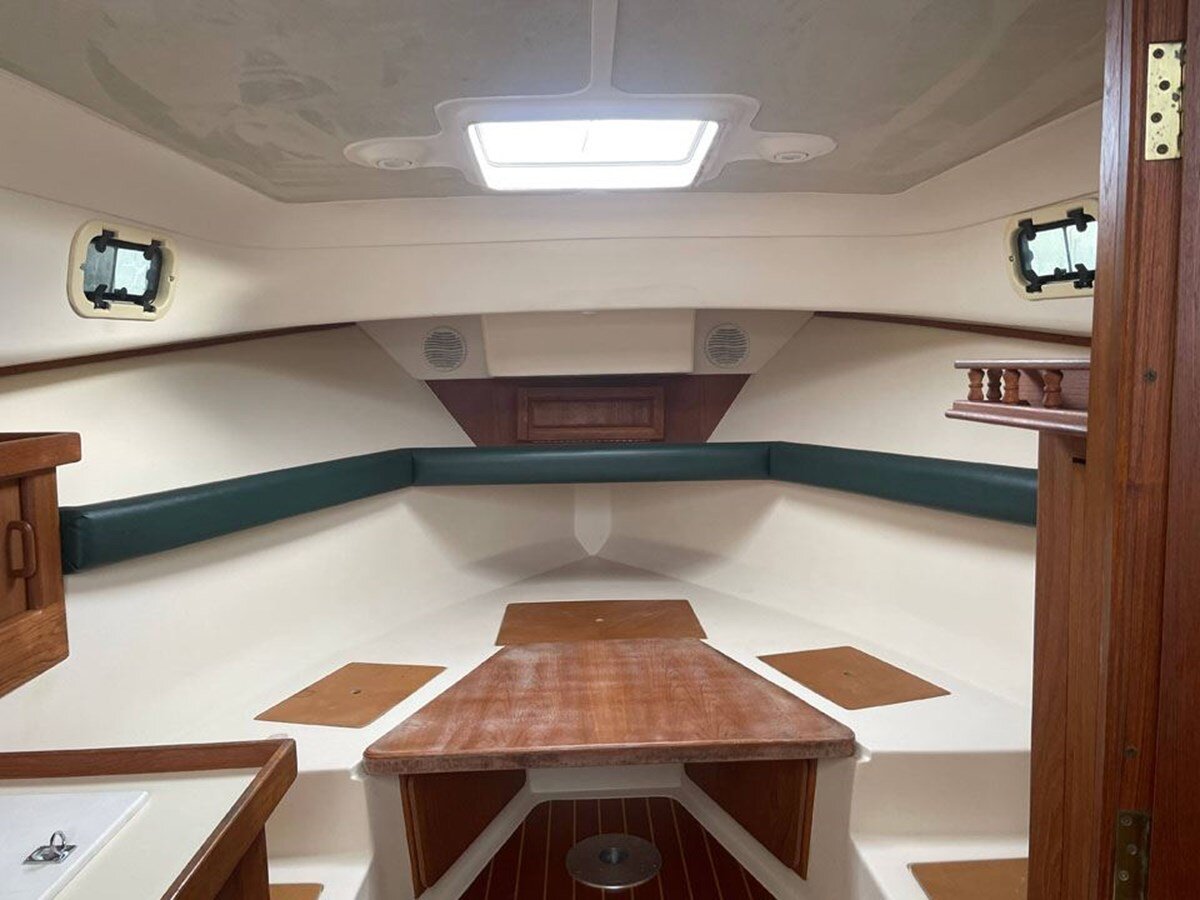 2002-luhrs-33-1-16c179