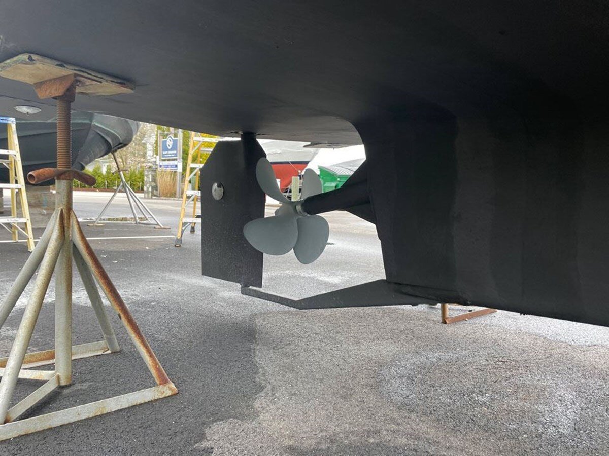 2002-luhrs-33-1-16c179