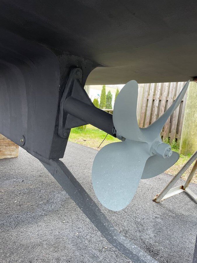 2002-luhrs-33-1-16c179