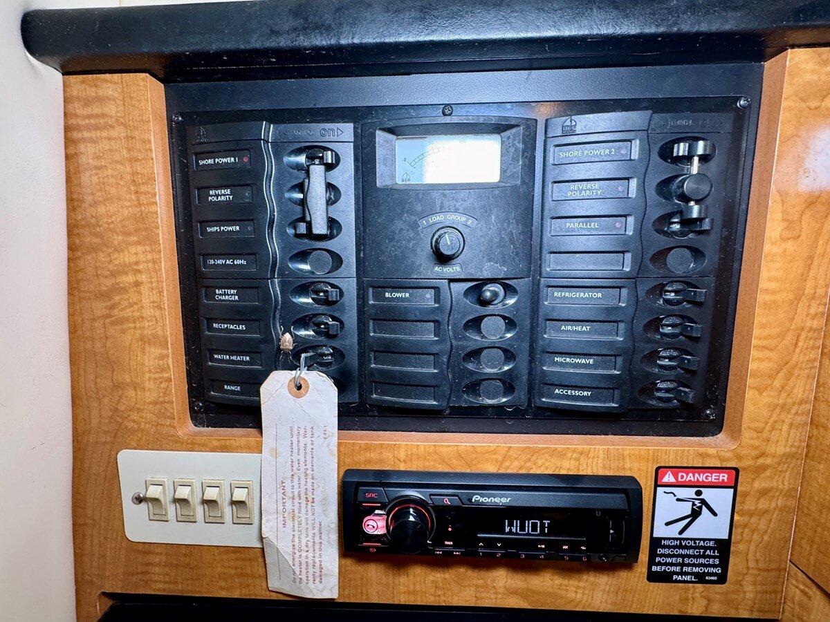 2002-maxum-30-6-0bc2fe